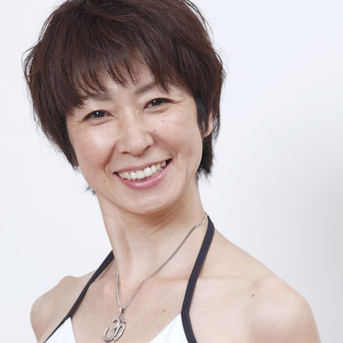 「身体の重みを実感して身をゆだねることができるから。気がつくと、心も身体も芯から軽くなっているから。」