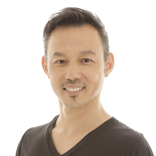 「ある程度の高さと、どっしりした質感が同時に得られる便利なプロップだから。」