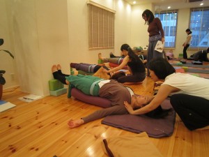 胸を開いて全身のバランスを回復