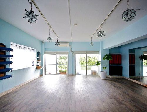 yoga studio GIFT ヨガスタジオ・ギフト