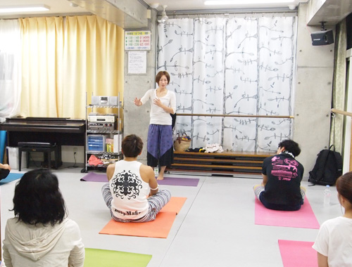 ヨガスクール TSUNAGU ヨガスクール ツナグ